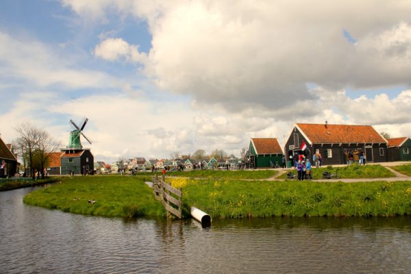 amsterdam zaanse schans treno bicicletta